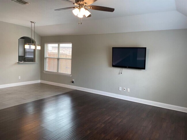 135 Prairie View Drive, Princeton, TX 75407 photo 3