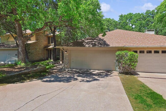 1414 Hampton Road, Grapevine, TX 76051 photo 2