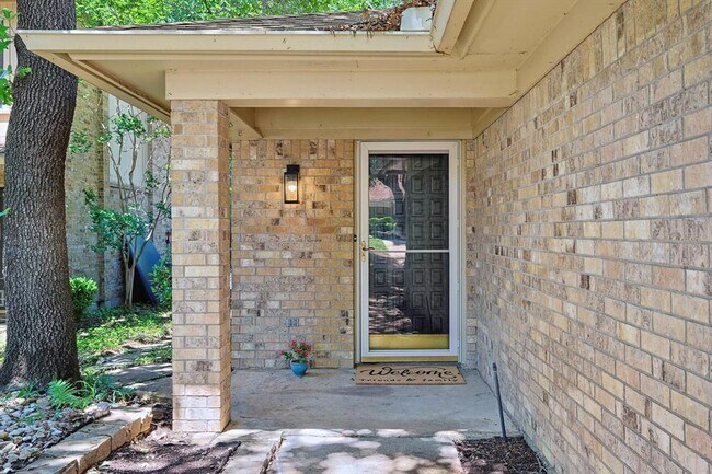 1414 Hampton Road, Grapevine, TX 76051 photo 3
