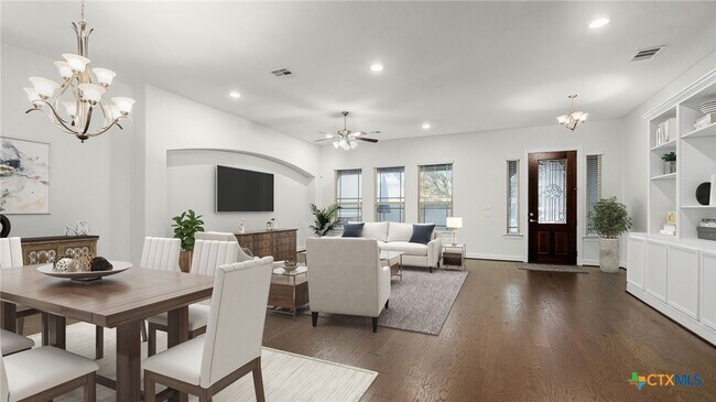 961 N Academy Ave New Braunfels, TX 78130 photo 5
