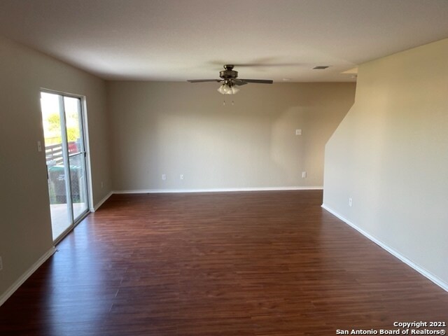 9807 Amber Breeze San Antonio, TX 78245 photo 4