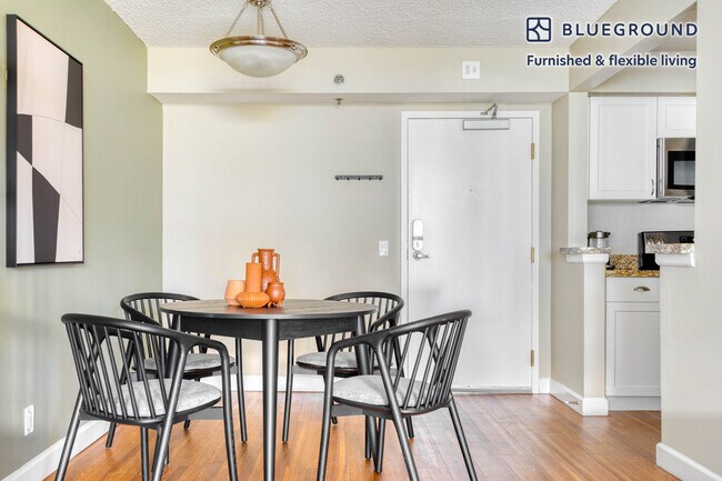 20350 Stevens Creek Blvd Cupertino, CA 95014 photo 5
