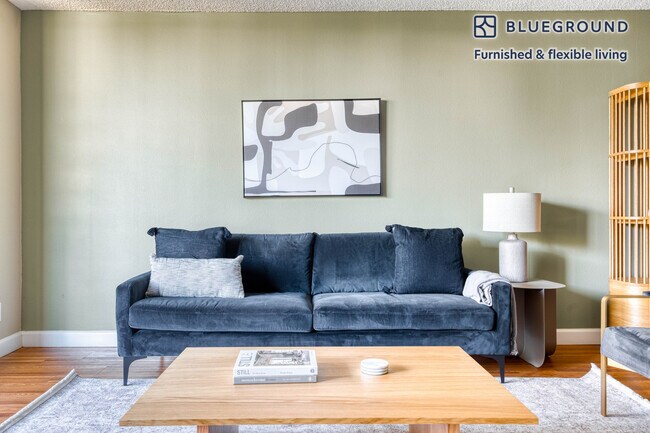 20350 Stevens Creek Blvd Cupertino, CA 95014 photo 2