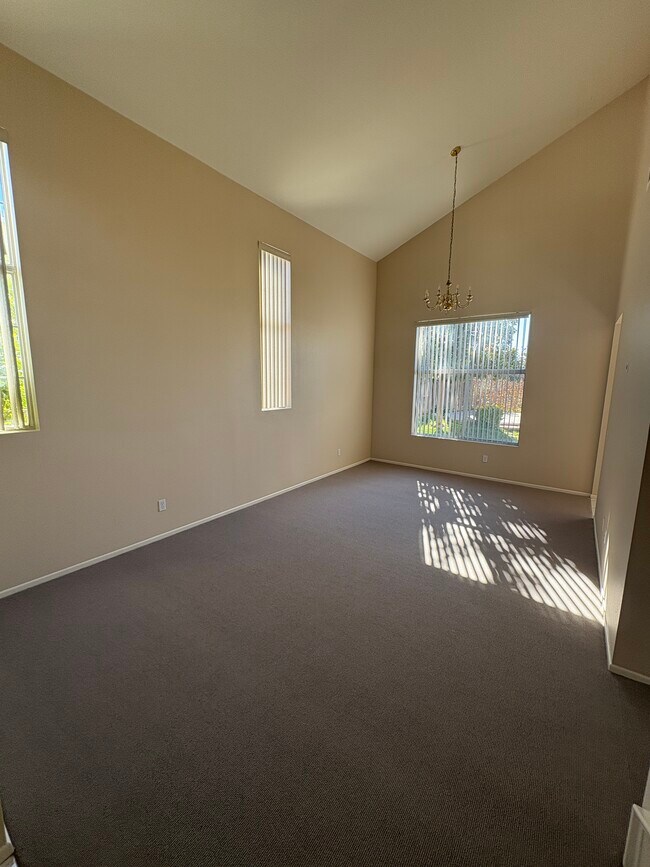 31475 Sonoma Ln Temecula, CA 92591 photo 3