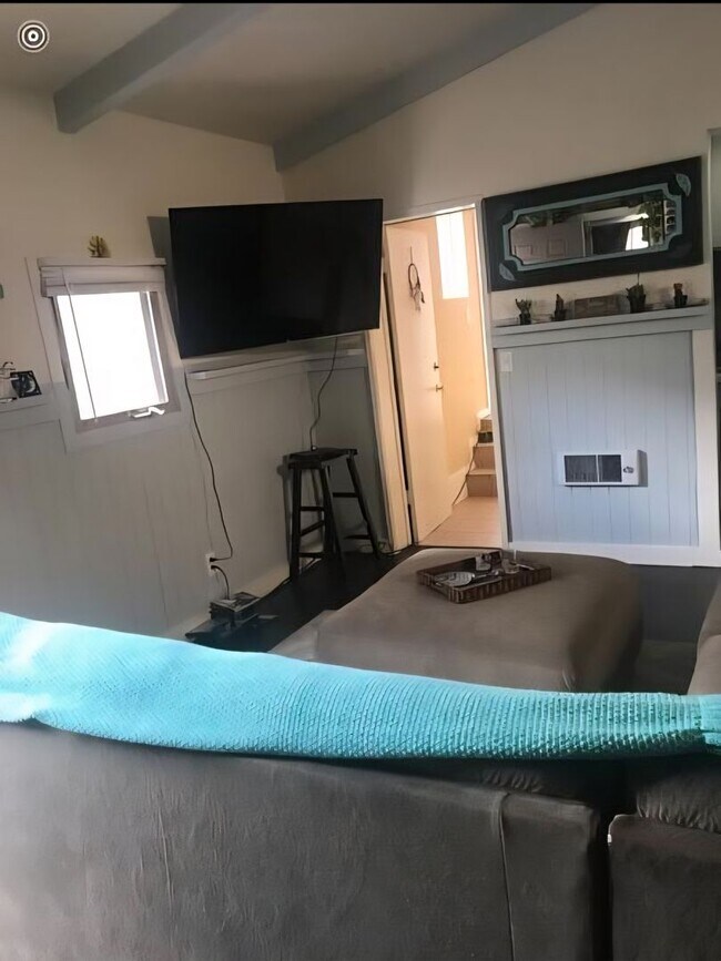 723 Santa Barbara Pl San Diego, CA 92109 photo 4