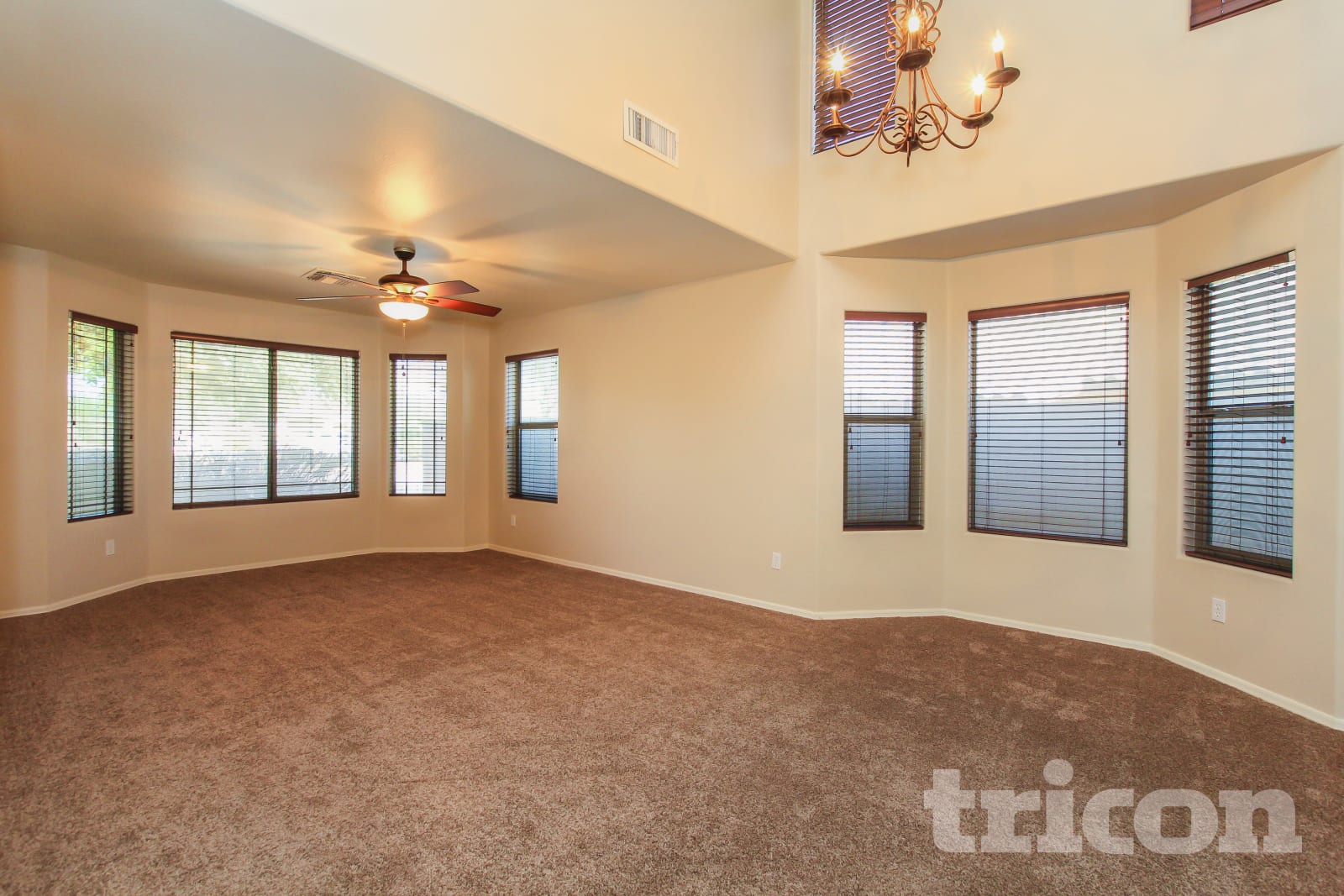 16163 W Yucatan Drive photo 4