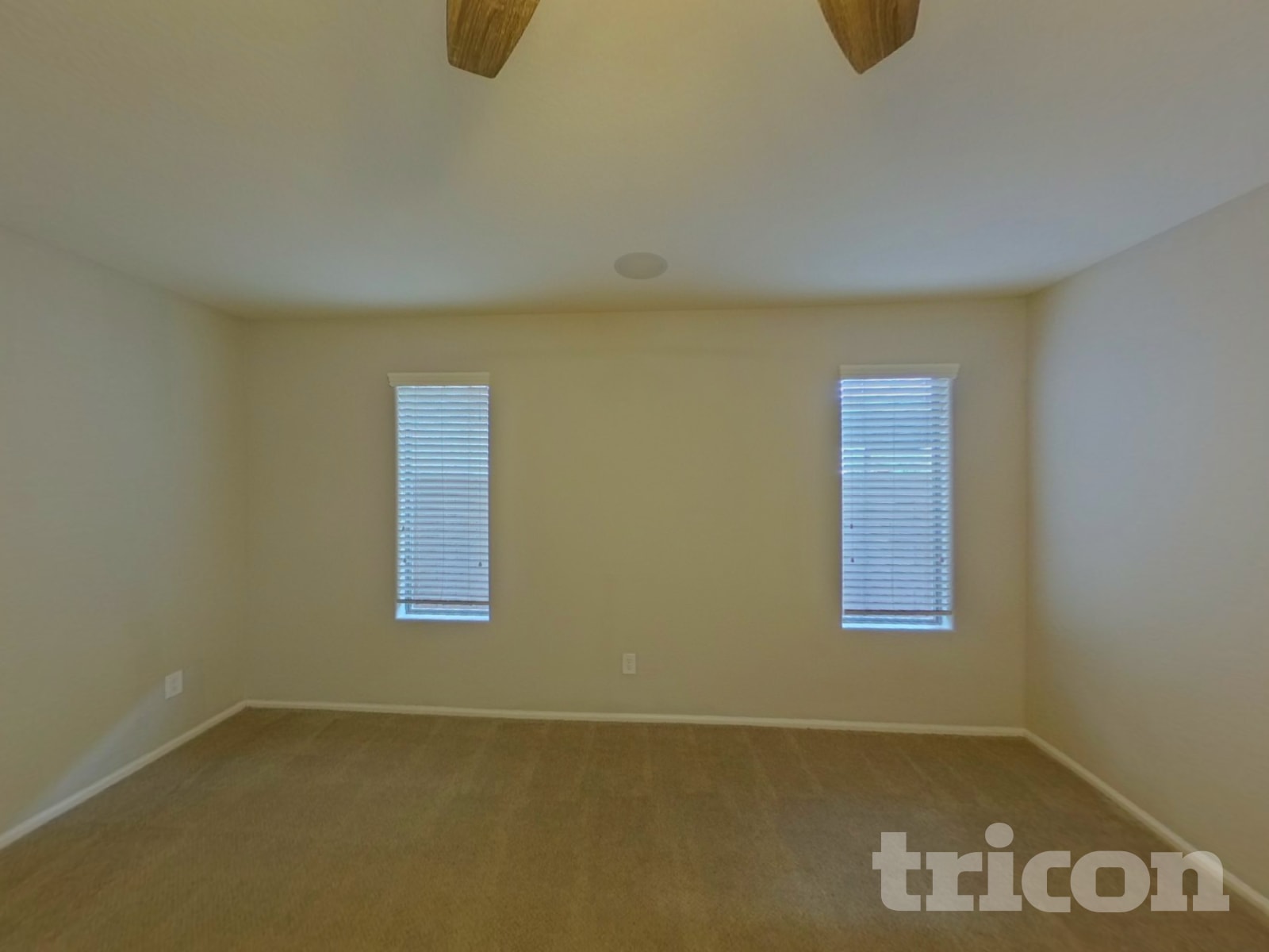 21131 N Danielle Avenue photo 3