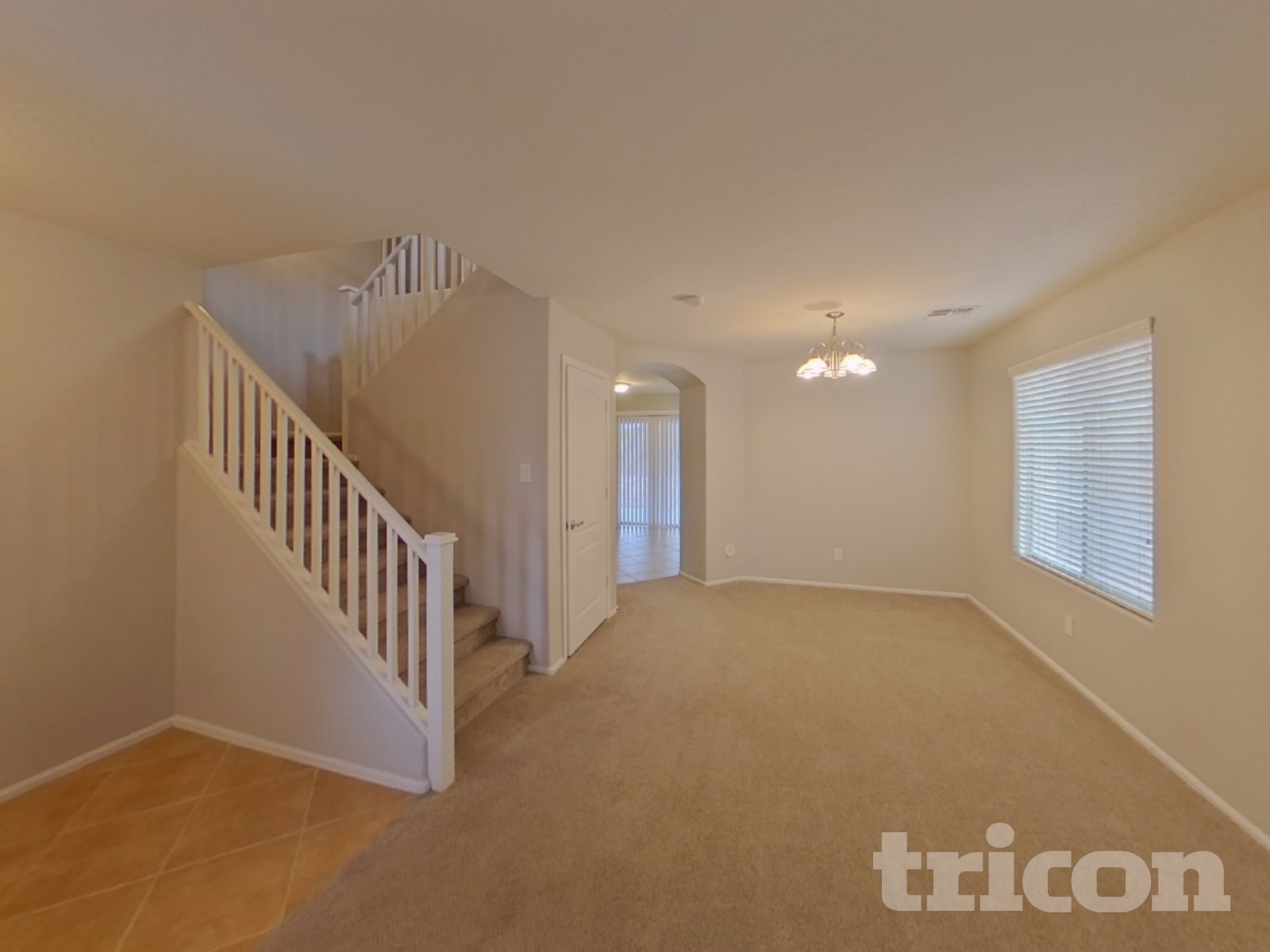21131 N Danielle Avenue photo 2