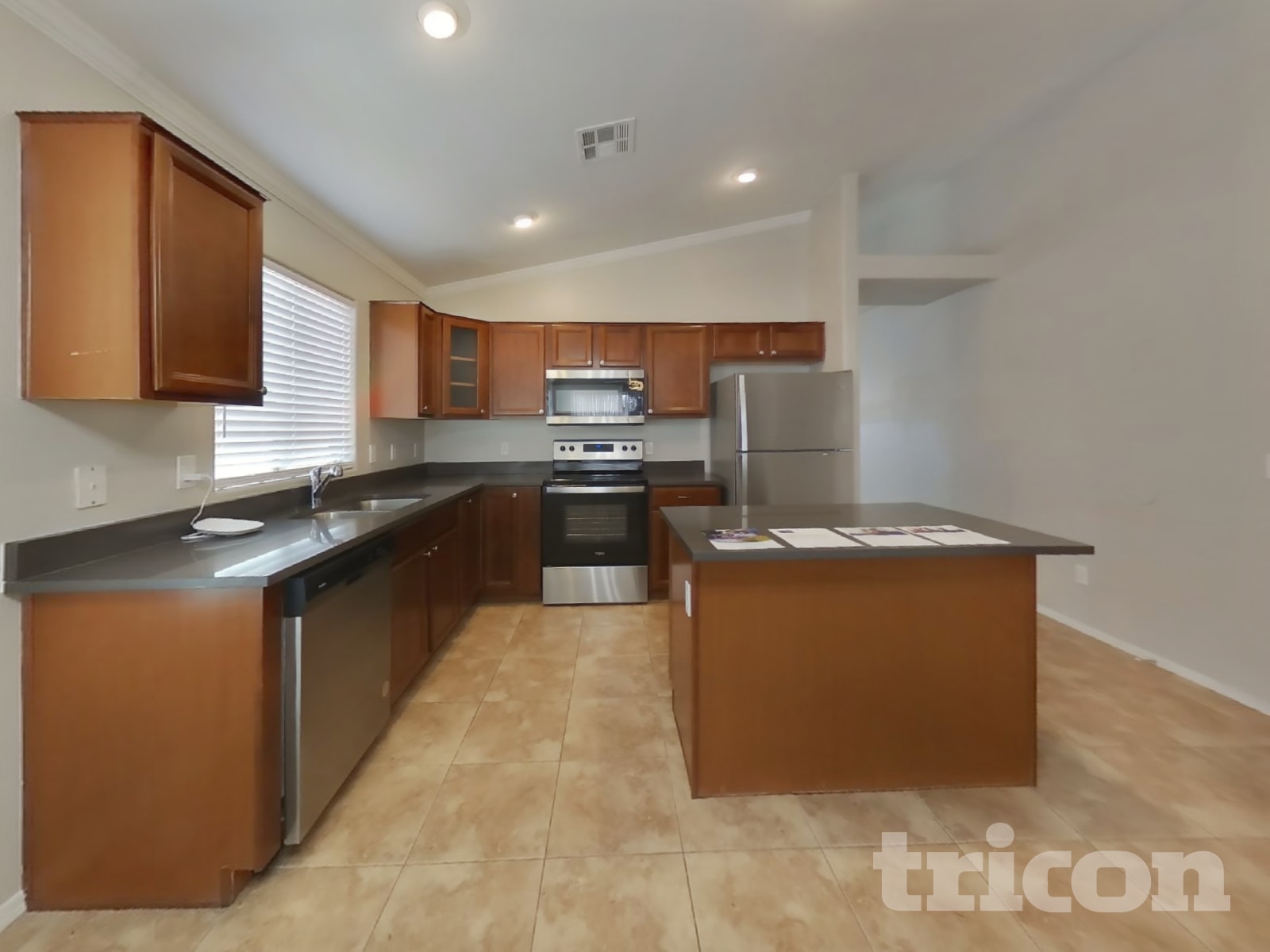 1312 E Elm Road photo 5