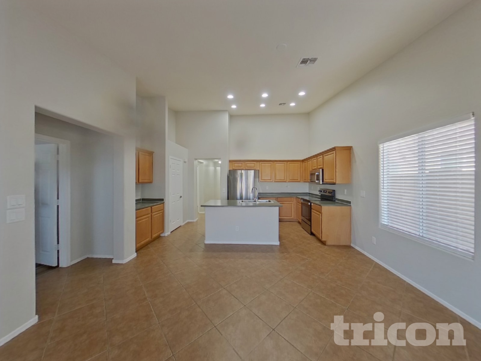 41180 W Bravo Drive photo 3