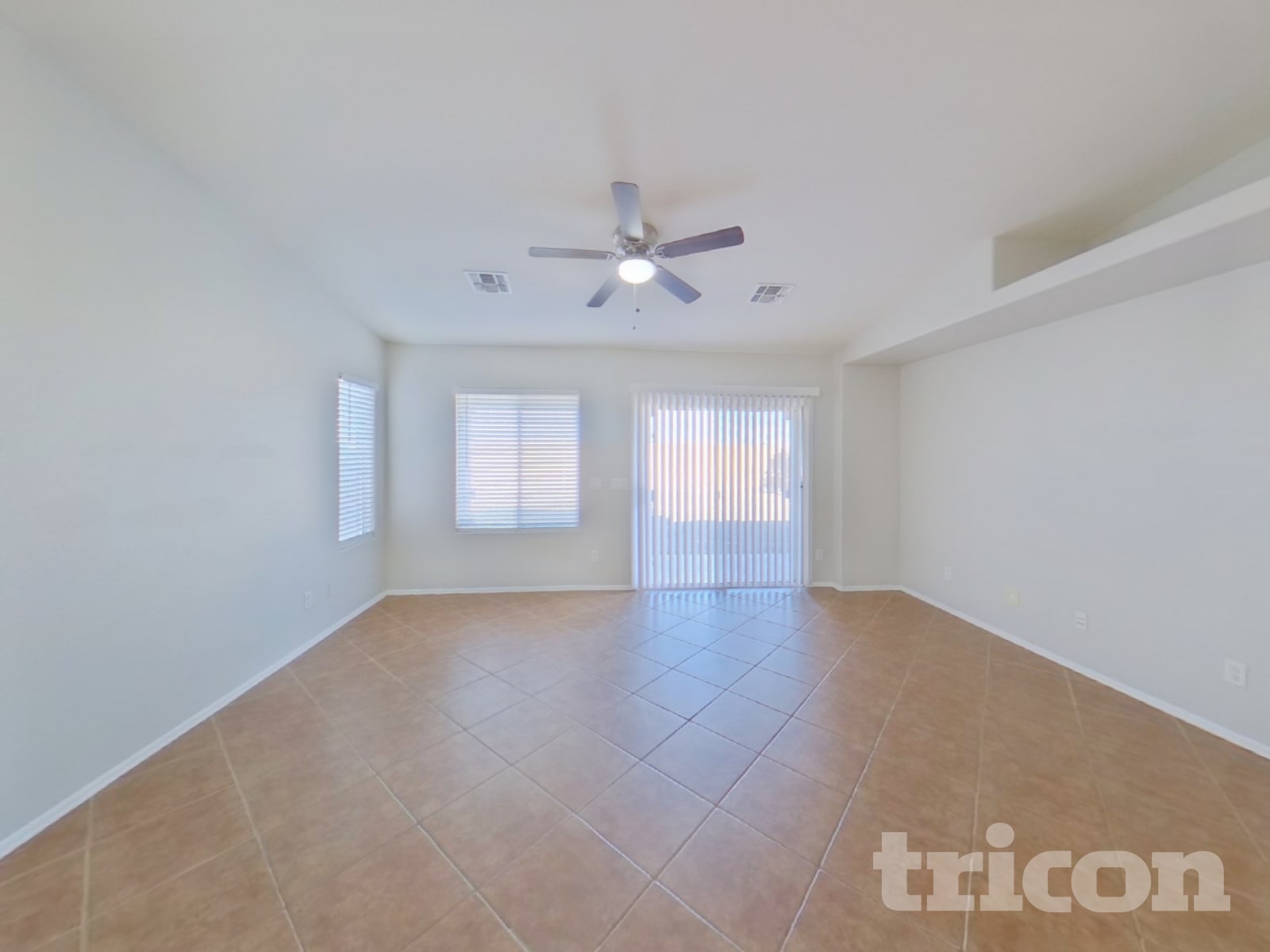 41180 W Bravo Drive photo 2