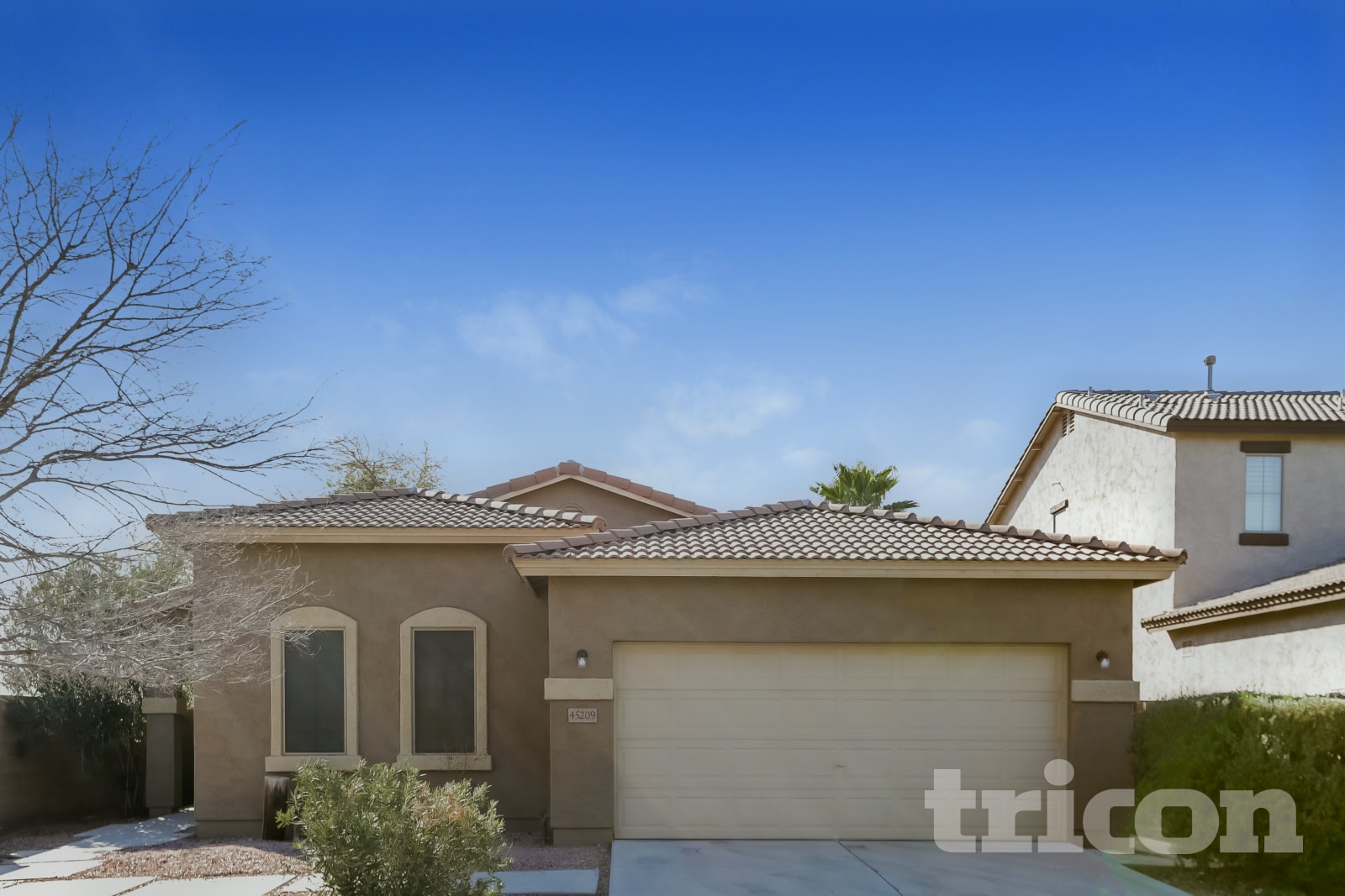 45209 W Miraflores photo 2