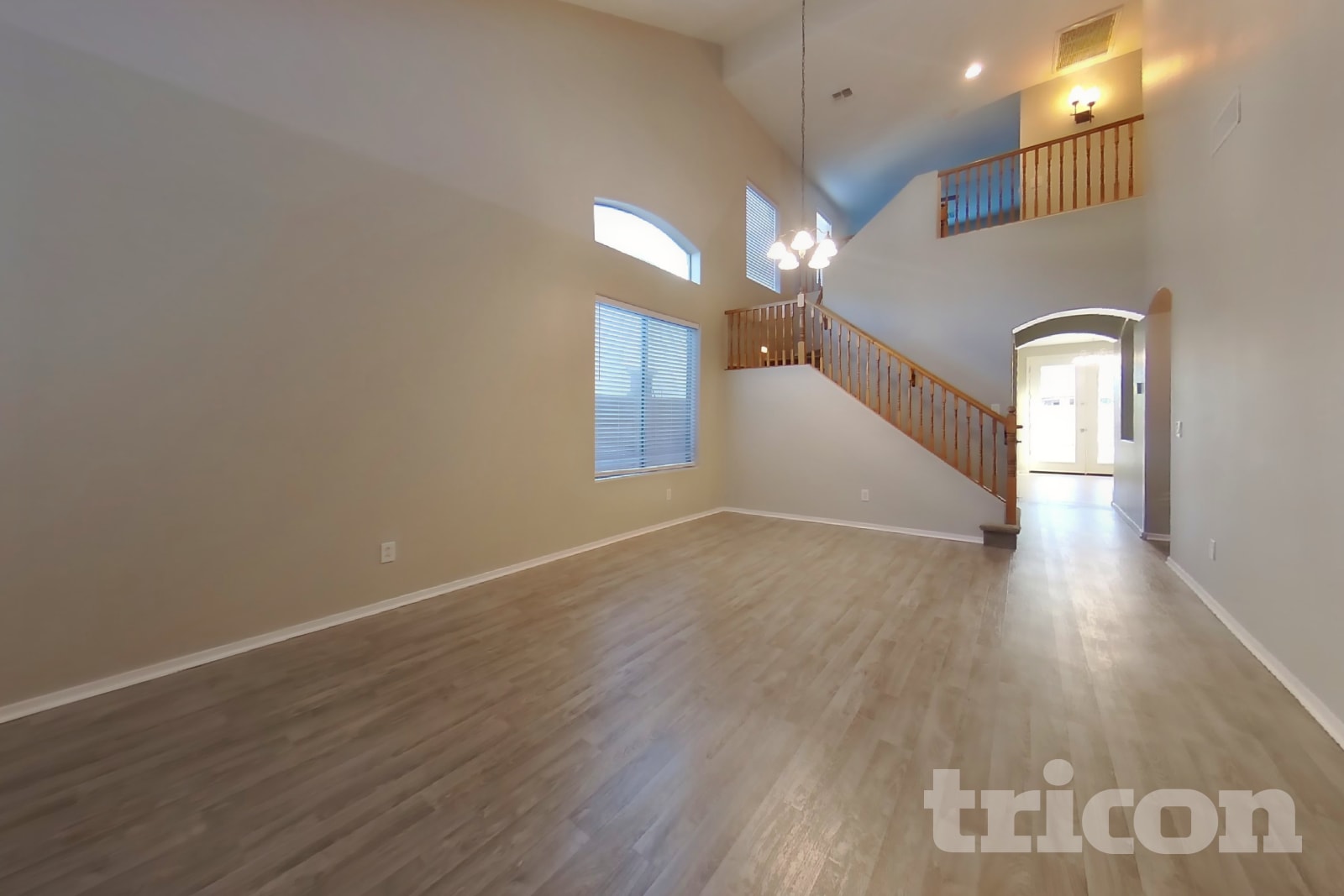 41618 W Avella Drive photo 2