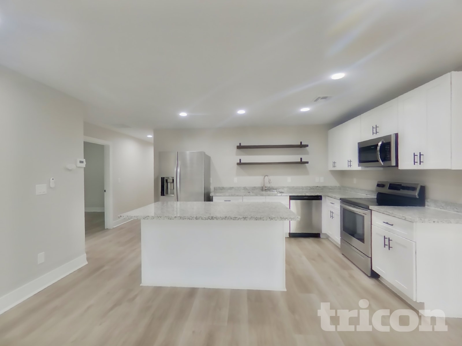 4665 S 38th Ln Phoenix, AZ 85041 photo 5