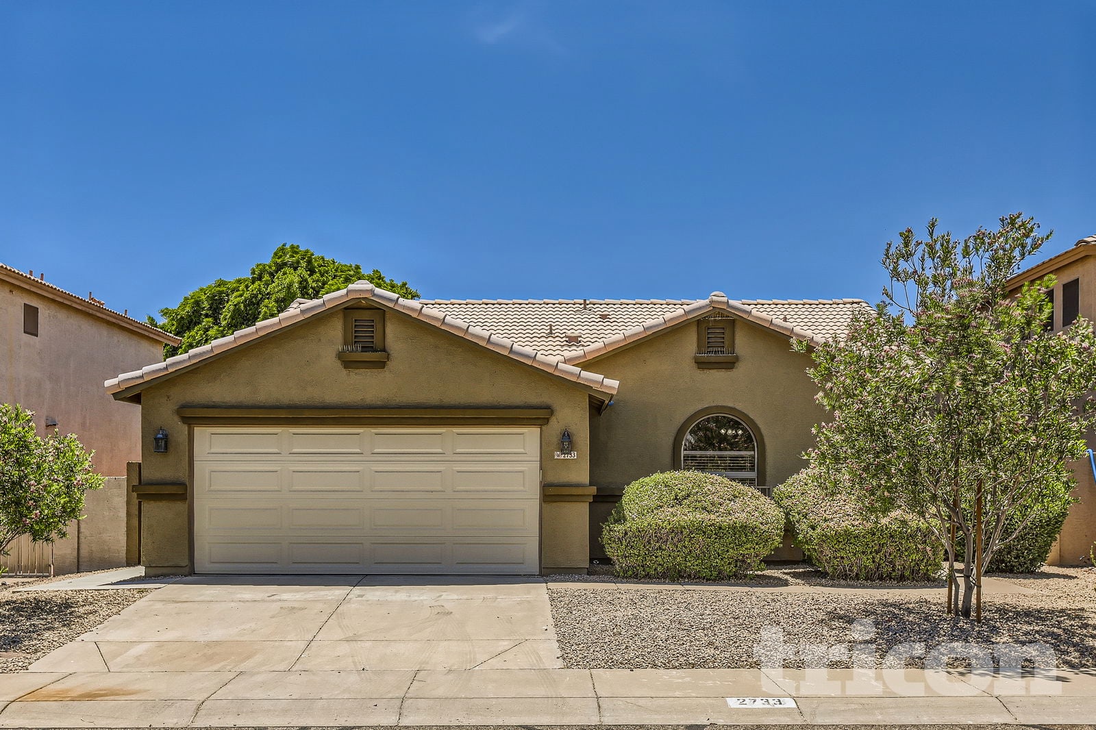 2733 E Gary Way Phoenix, AZ 85042 photo 4