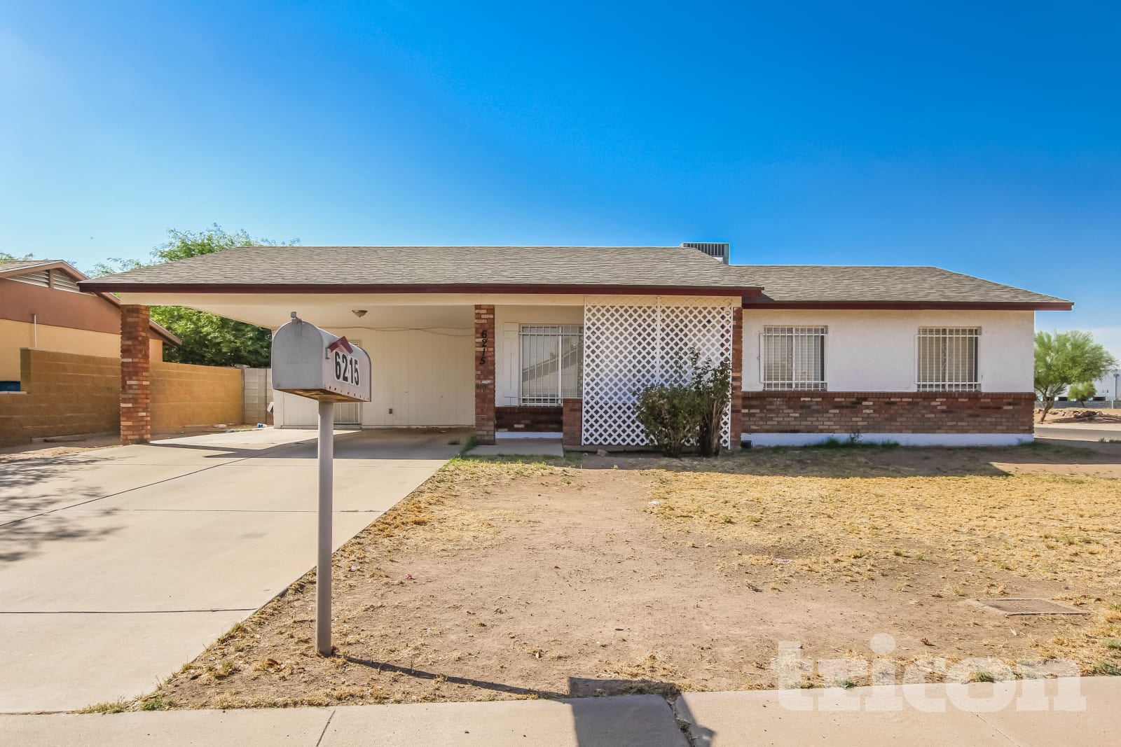 6215 W Garfield St Phoenix, AZ 85043 photo 2
