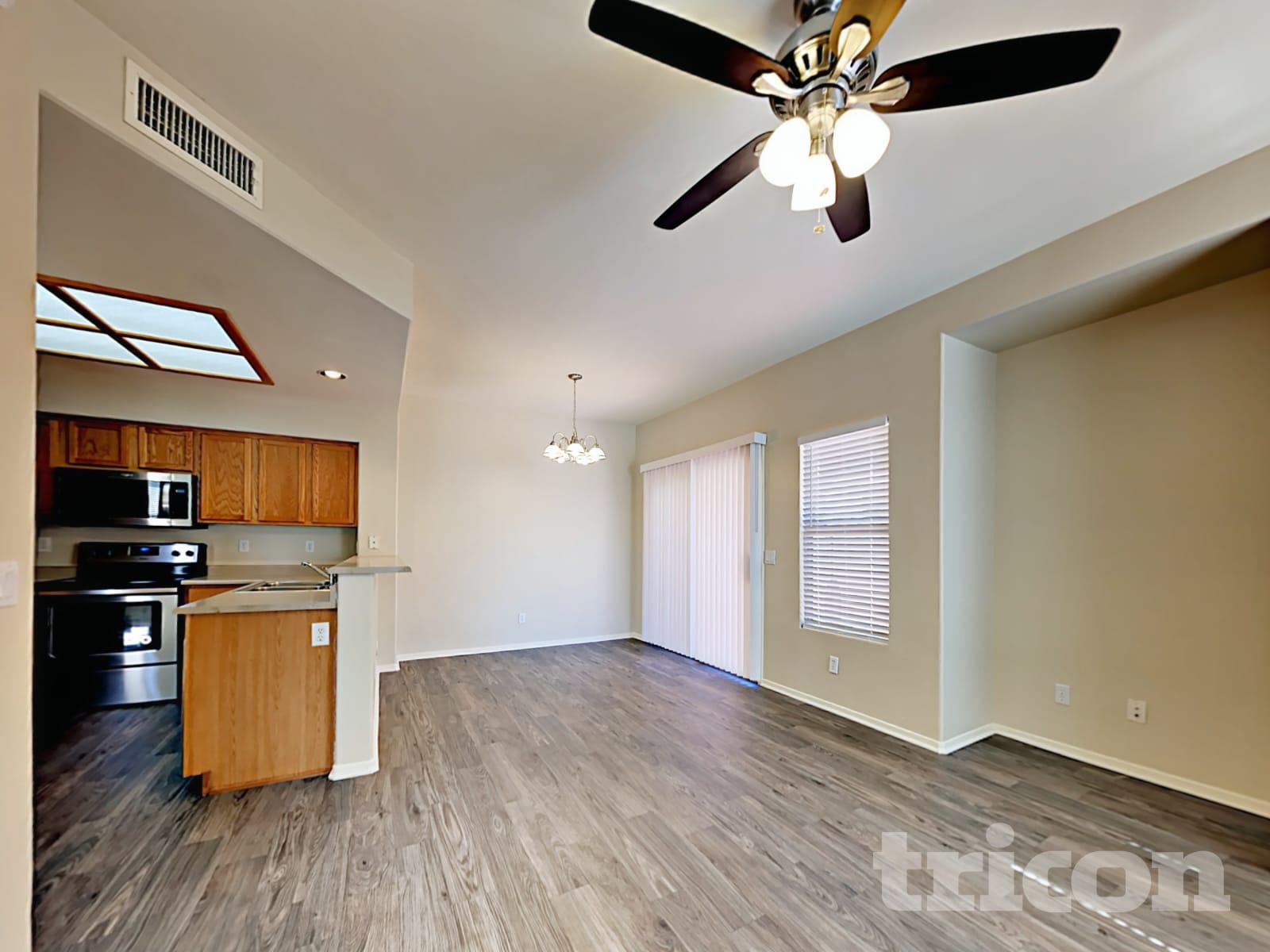 10508 W Coronado Road photo 5