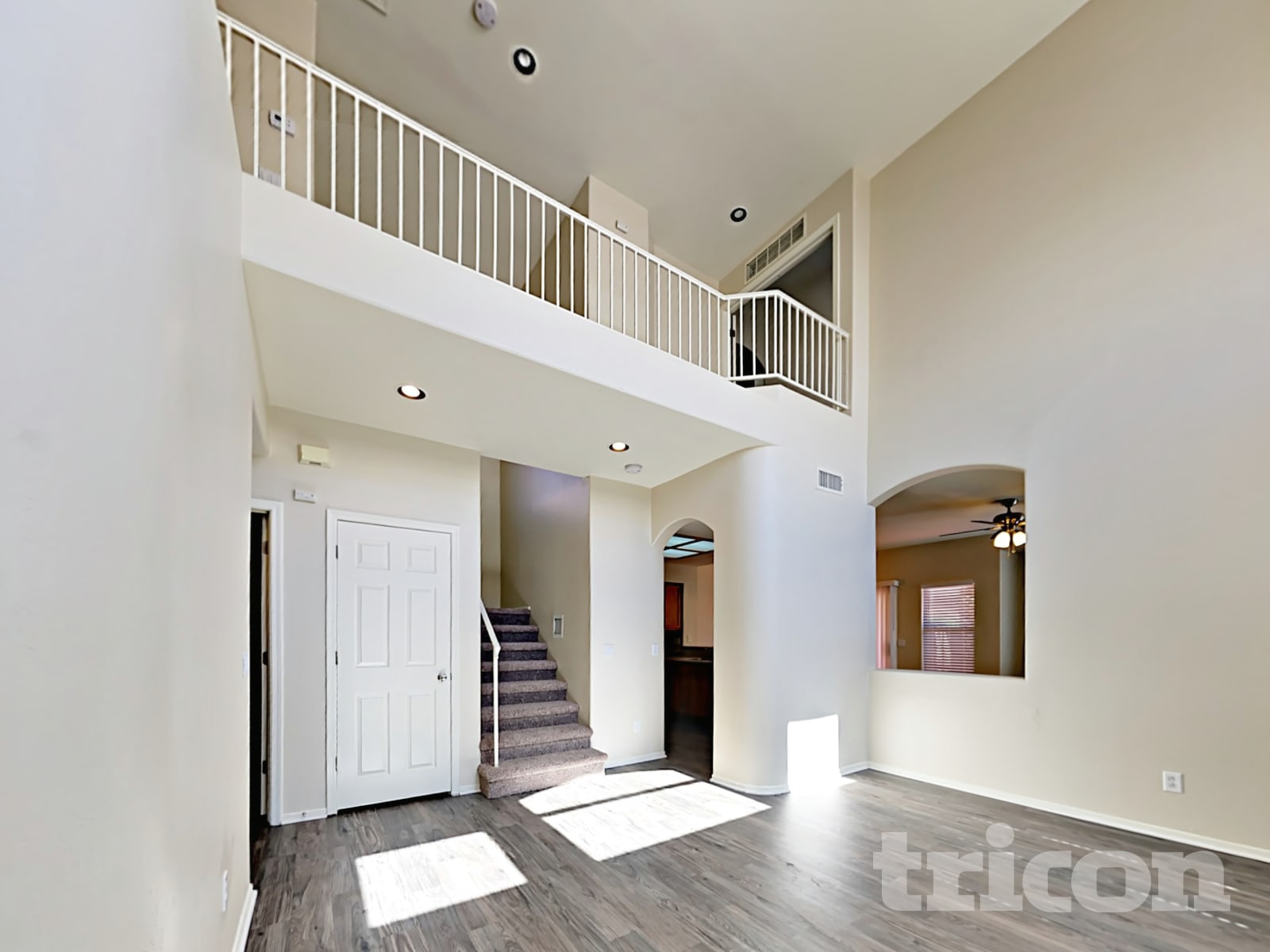 10508 W Coronado Road photo 3