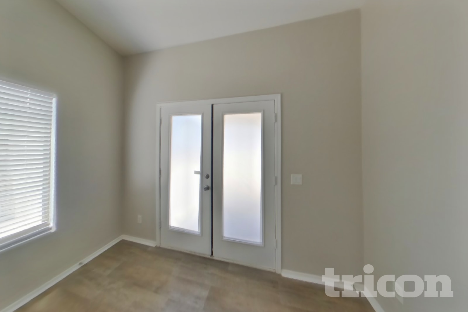 11446 W Roanoke Drive photo 4