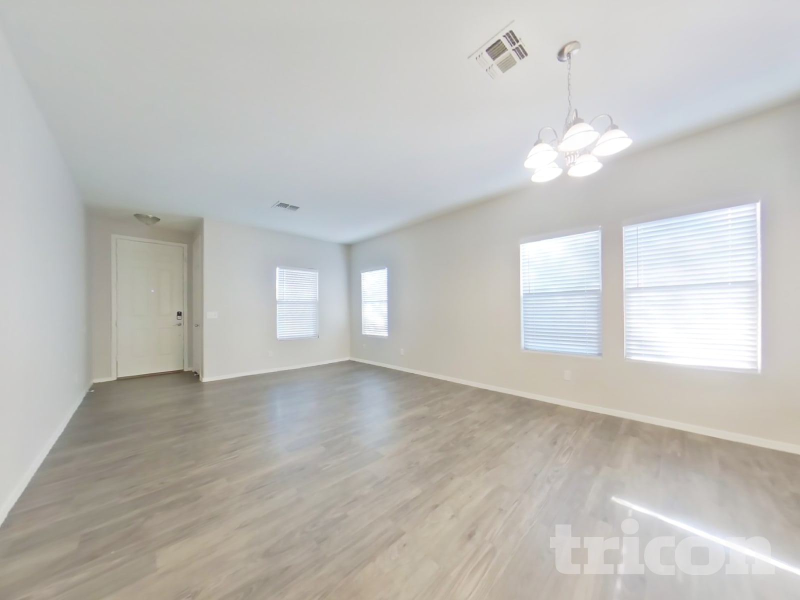 15409 W Cameron Drive photo 2