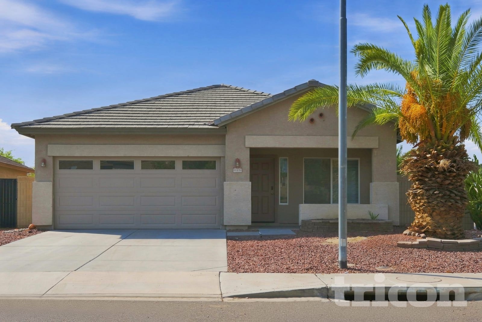 11717 W Jackson Street photo 3