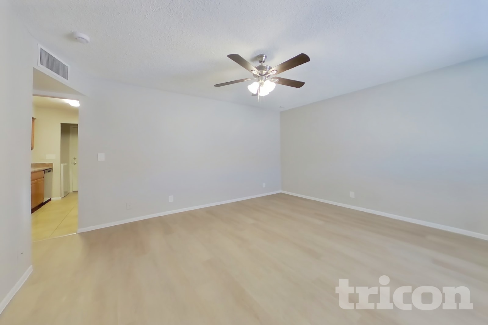 935 E 10th Dr Mesa, AZ 85204 photo 4