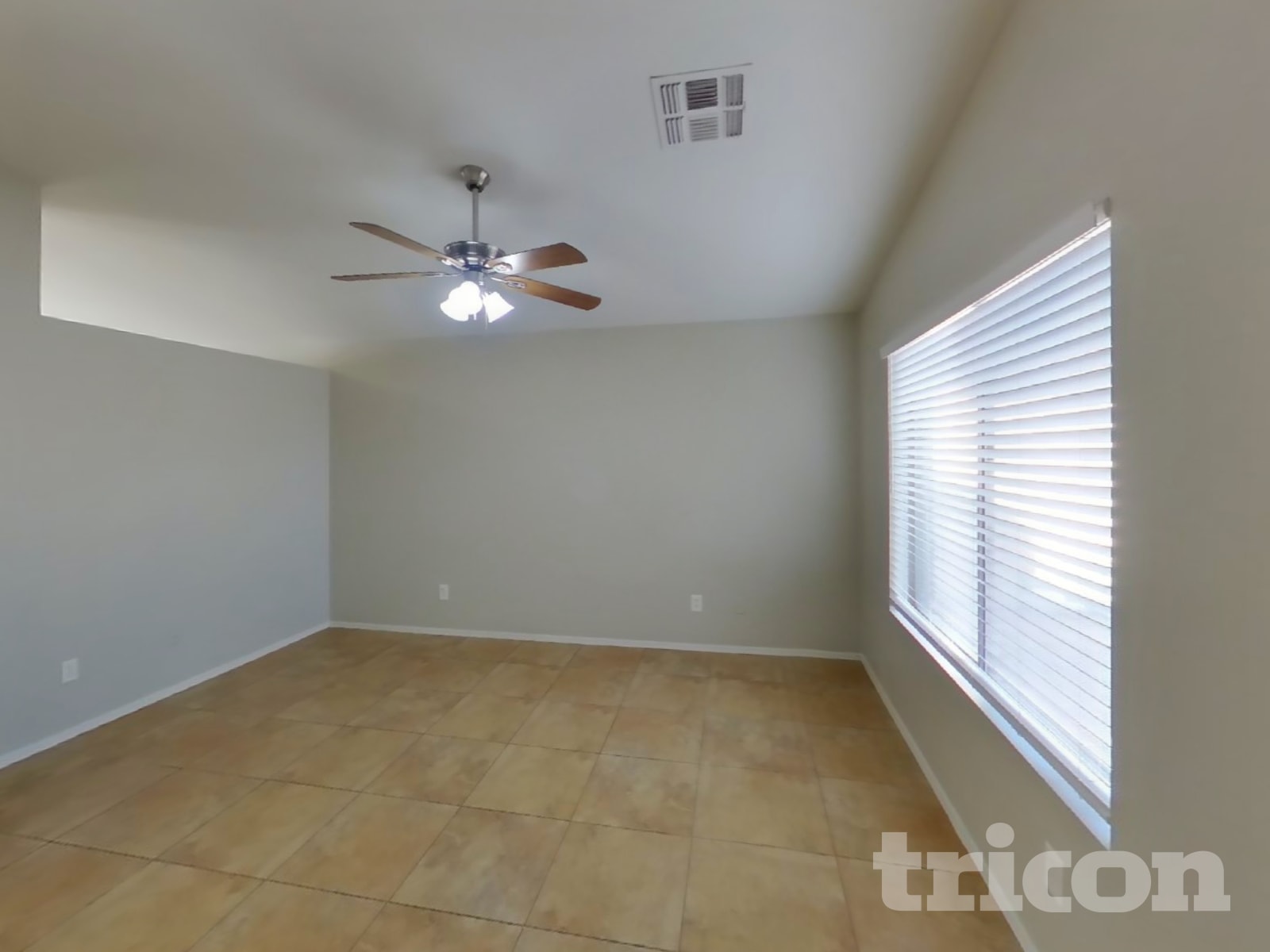 11302 W Orchid Lane photo 3