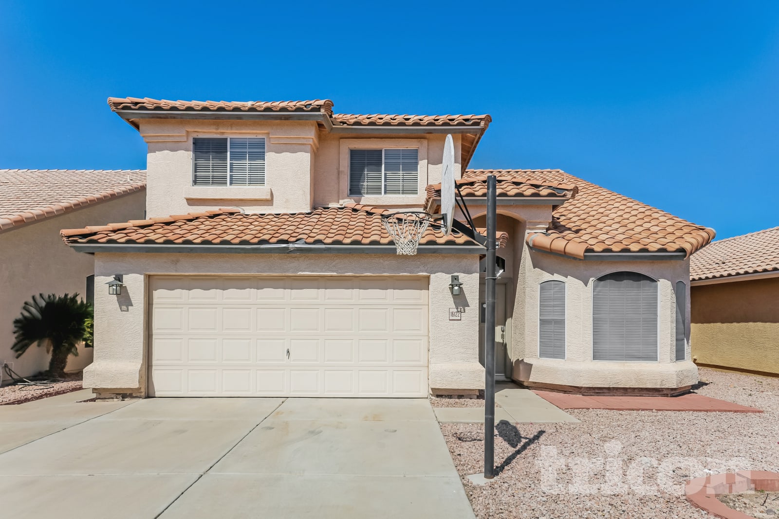 16122 N 90th Avenue photo 2
