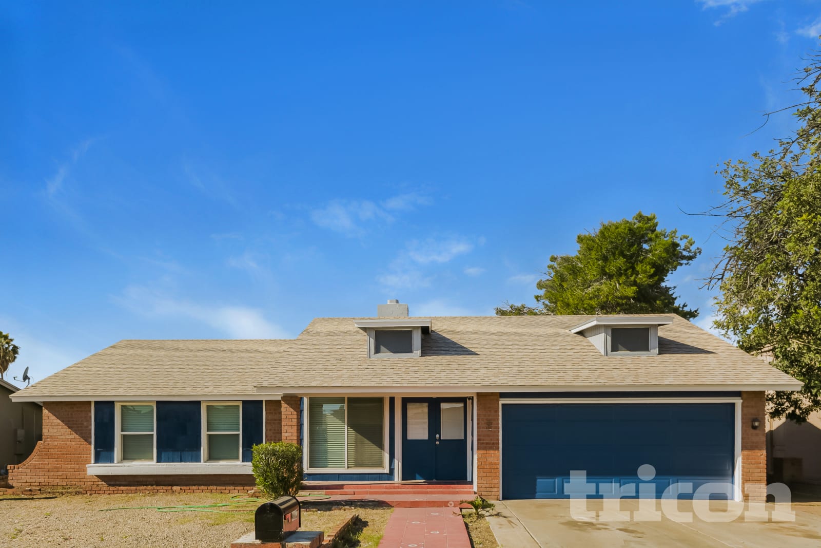 4832 N 87th Ln photo 2