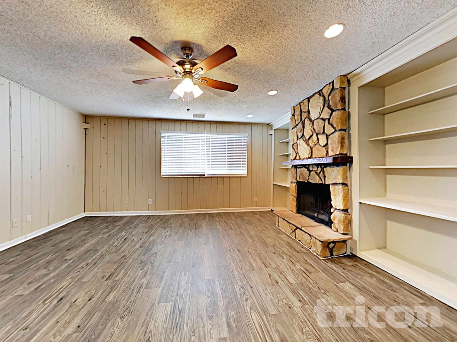 4416 W Mountain View Road photo 4