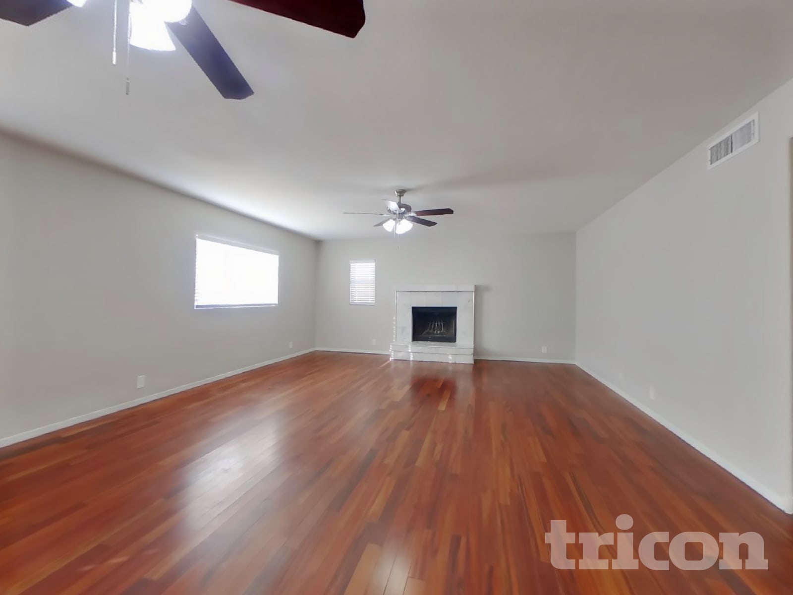 7565 W Corrine Drive photo 2