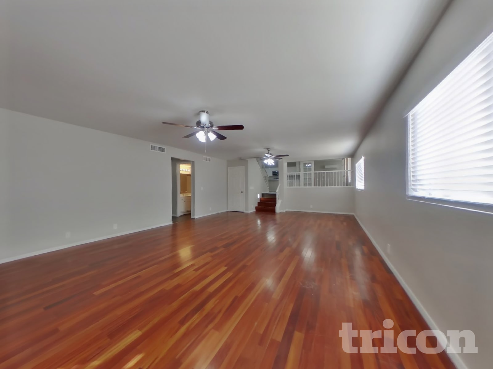 7565 W Corrine Drive photo 3