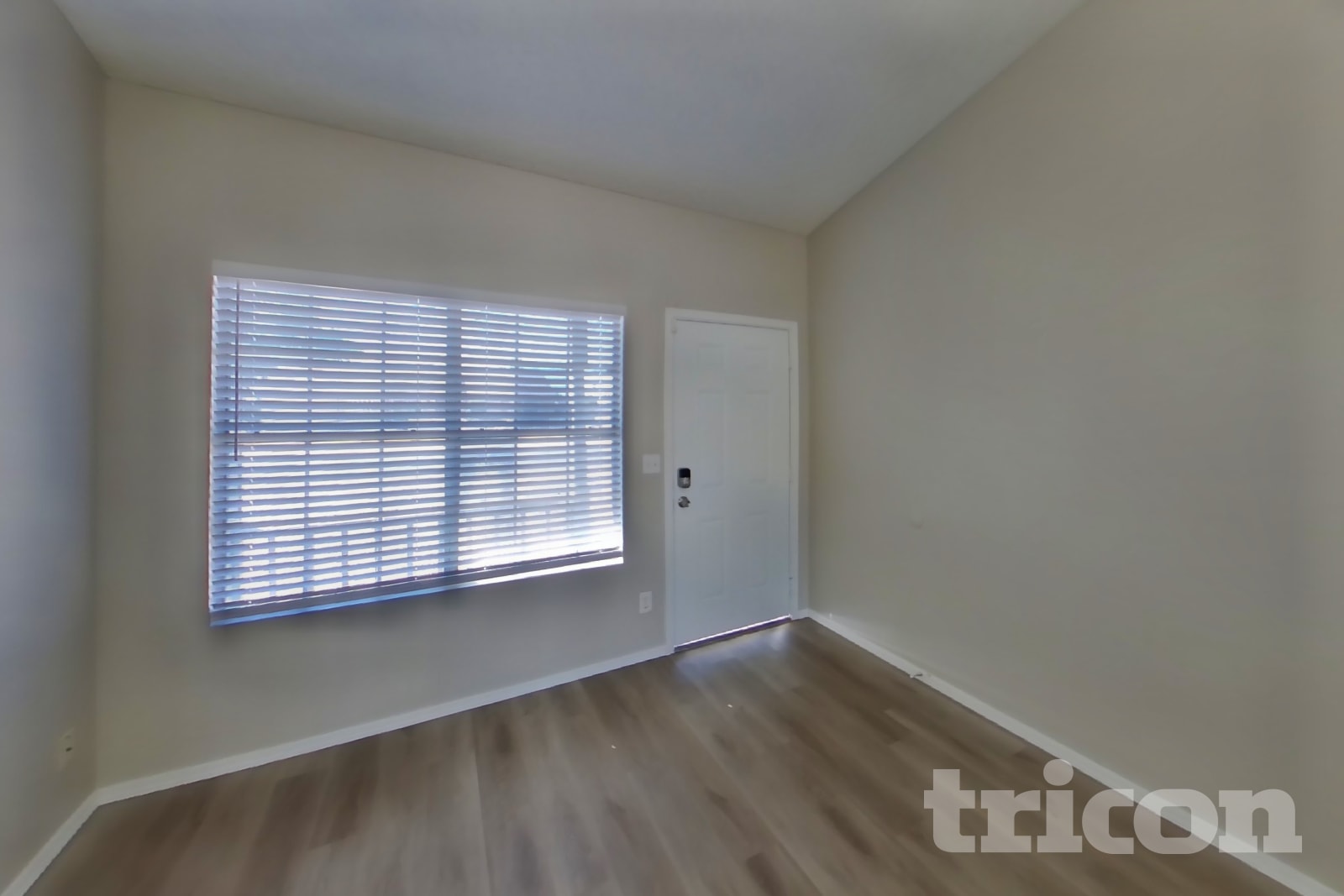 7244 W Cameron Drive photo 2
