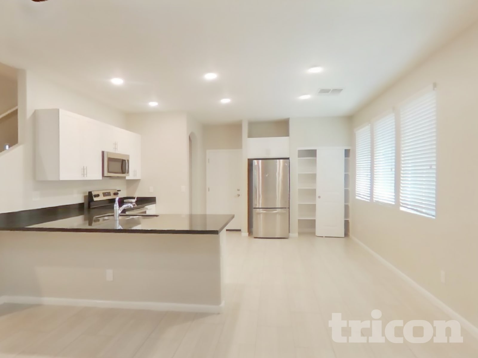 12575 W Hummingbird Terrace Peoria, AZ 85383 photo 5