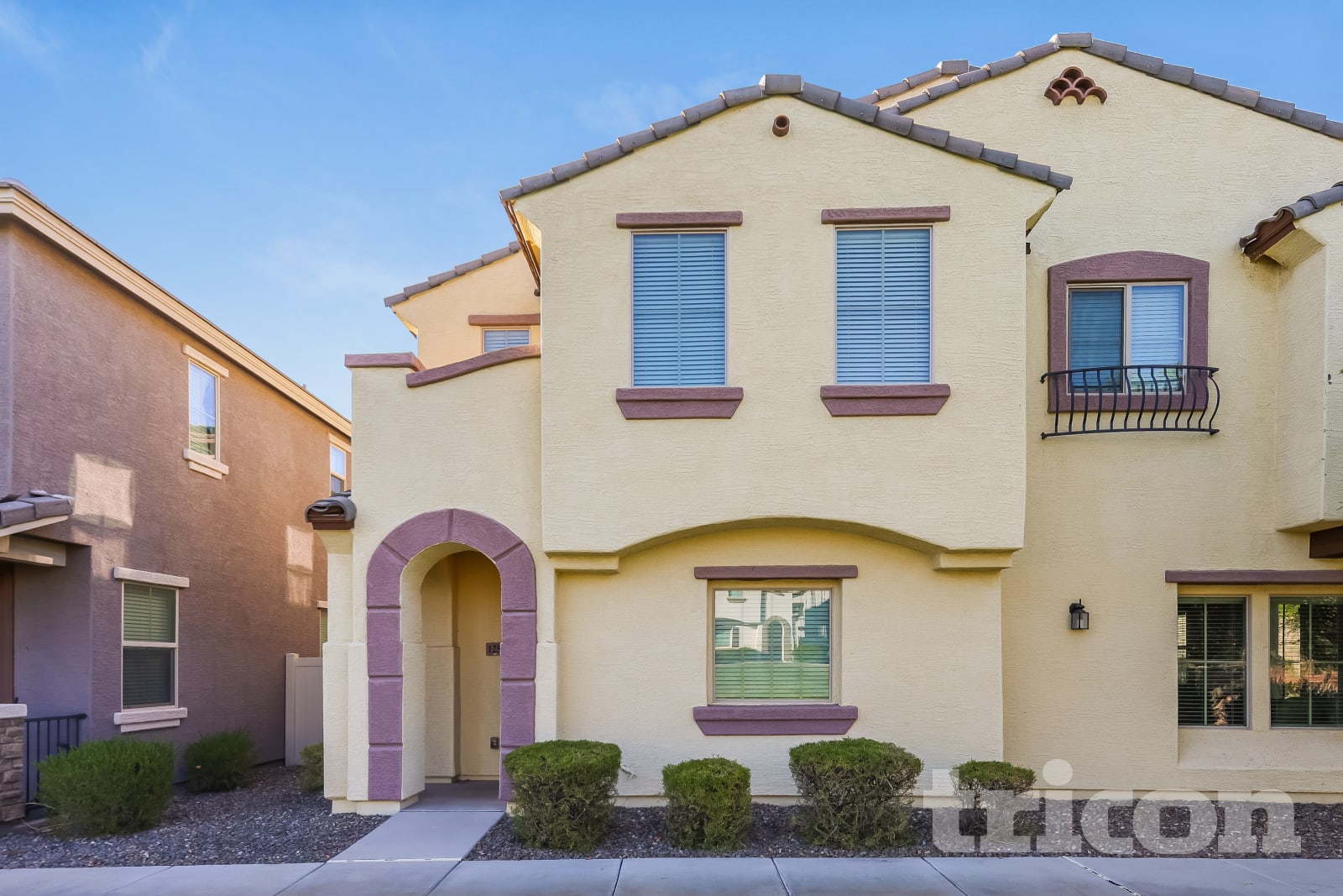 12586 W Mazatzal Dr Peoria, AZ 85383 photo 2