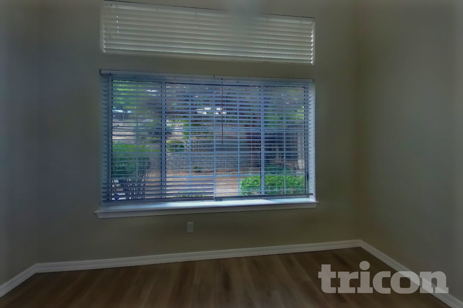 4716 Hunter Peak Court photo 5