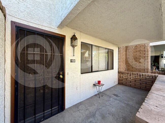 5330 N Central Ave Phoenix, AZ 85012 photo 2