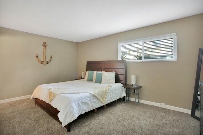 5915 Lauretta St San Diego, CA 92110 photo 5