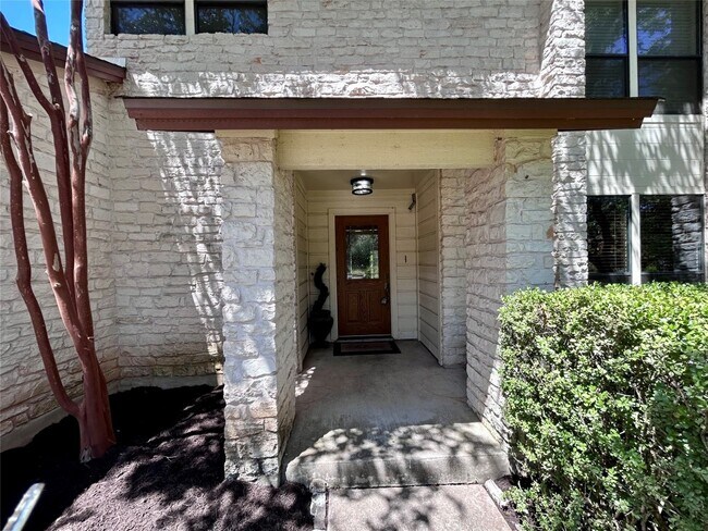 6802 Township Trail Austin, TX 78759 photo 3