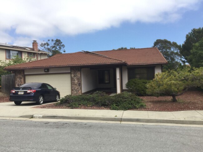 119 Donna Ct Santa Cruz, CA 95060 photo 4