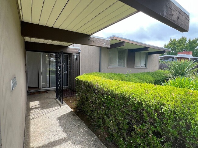 3 Bedroom, 2 Bath Single-Story Home photo 2