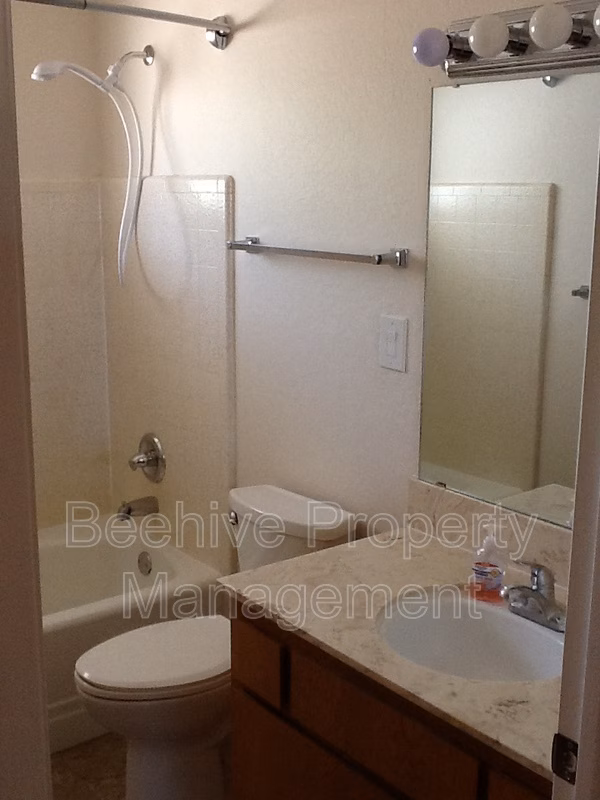 5827 Colby St Mesa, AZ 85205 photo 4
