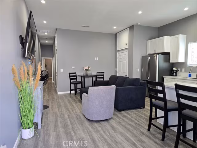 3175 K St San Diego, CA 92102 photo 2
