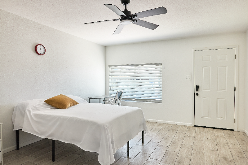 Modern Private Room in Social Shared House – Walkable Tempe Location photo 3