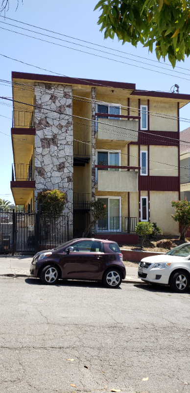 1830 10th Ave Oakland, CA 94606 photo 4