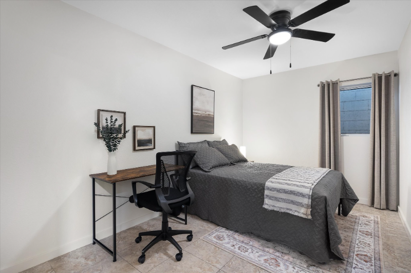 Single Occupant Room for Rent in a 3 Full Bathroom 2400 sq ft House photo 2