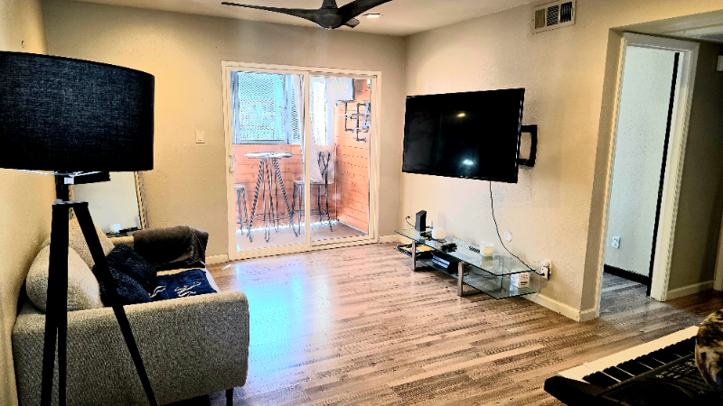 Central Phoenix Condo|Utilities Included (Vouchers accepted) photo 4