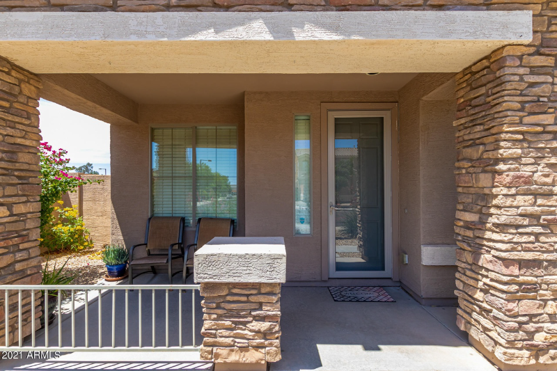 18096 W Paradise Ln Surprise, AZ 85388 photo 4