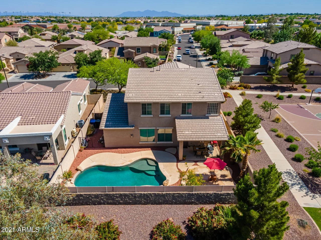 18096 W Paradise Ln Surprise, AZ 85388 photo 2