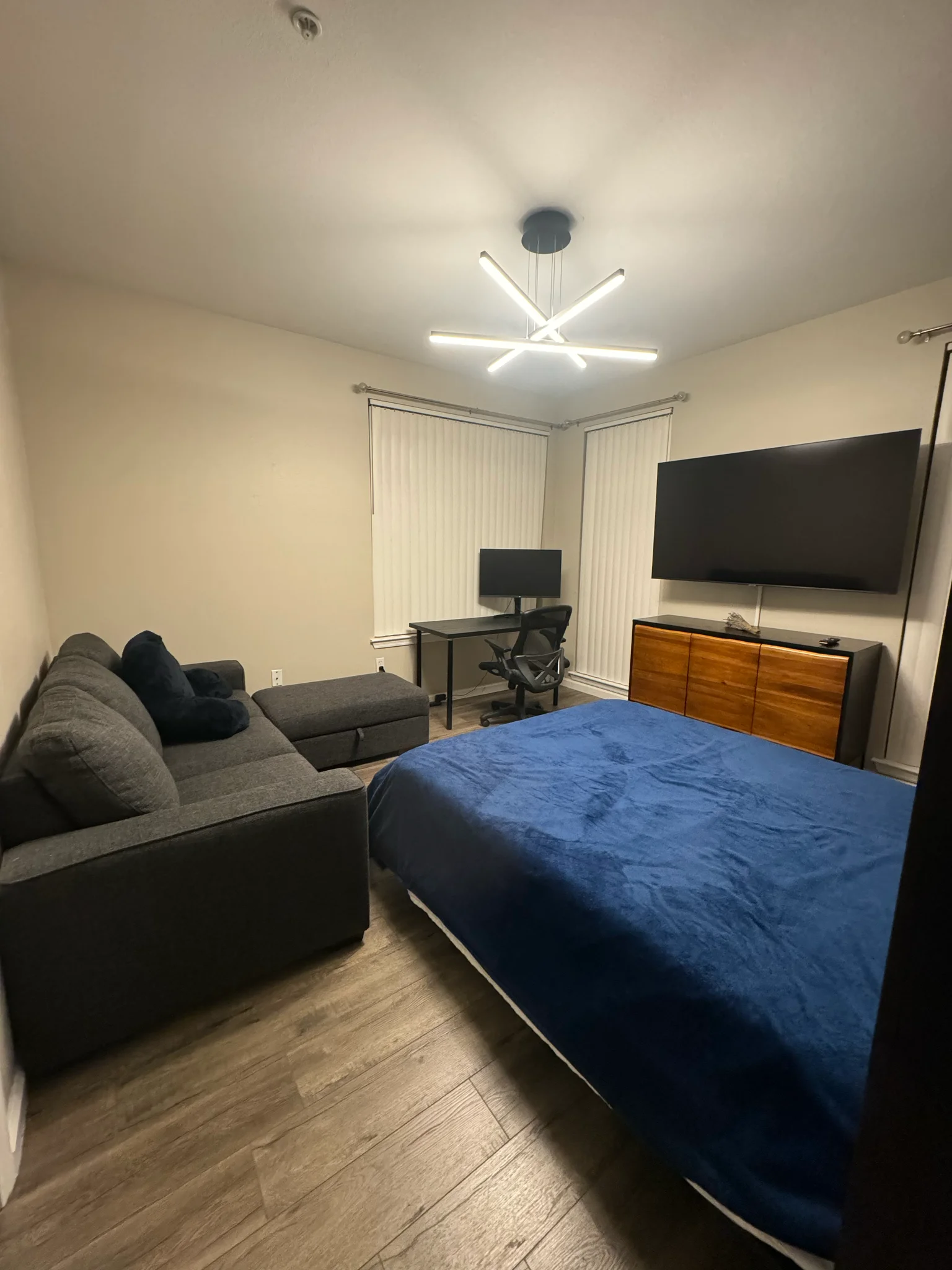 Furnished Private Bedroom — $1,800/mo All-Inclusive (Available September 1st) photo 4